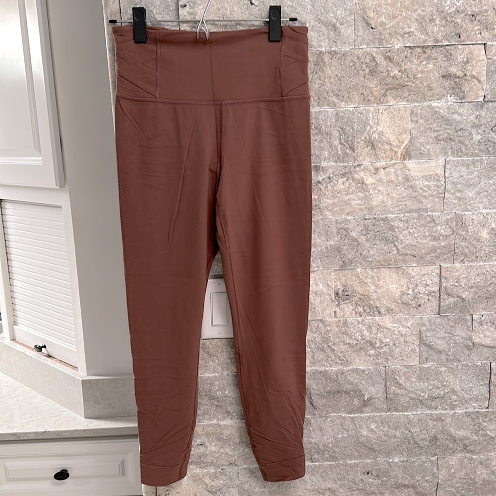 Athleta Elation 7/8 Tights Size M